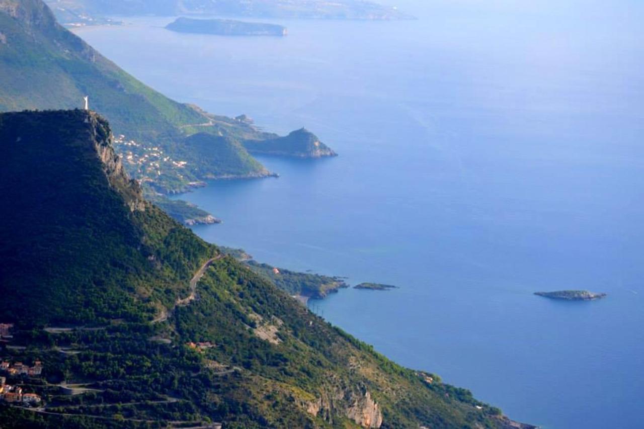 Comfortable Apartment In Maratea With Sea View 95 M² + Parking Exterior foto