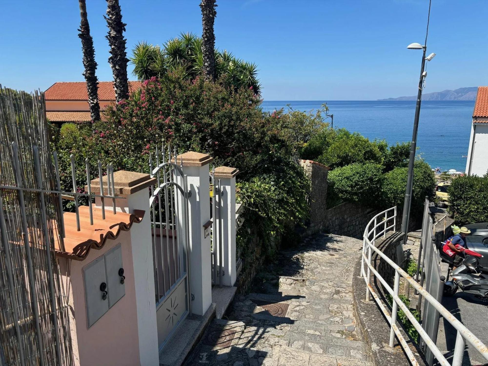 Comfortable Apartment In Maratea With Sea View 95 M² + Parking Exterior foto